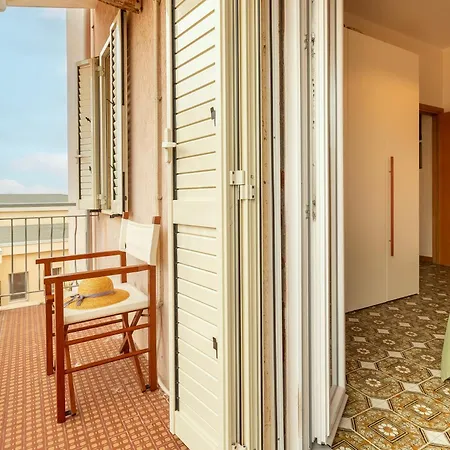 Sardinia Re - Ales By The - Free Parking Apartmán *